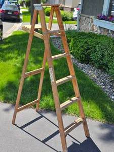 lot 164 image: Six Foot Painters Ladder