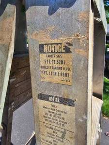 lot 165 image: Aluminum Ladder Group