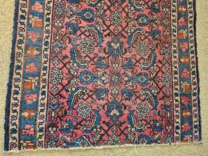 lot 129 image: Vintage Lilian Style Persian Rug