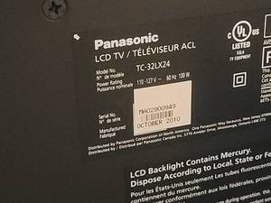 lot 250 image: Panasonic 32 LCD TV TC-32LX24