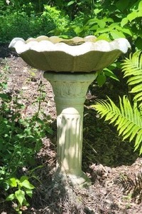 lot 17 image: Elegant Concrete Garden Birdbath