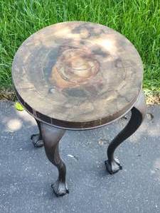 lot 222 image: Distressed Vintage Clawfoot Accent Table