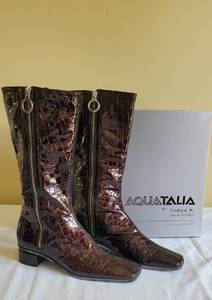 lot 176 image: Aquatalia by Marvin K. Chianti Croc Boots  Size 9B, Made in Italy