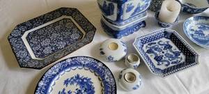 lot 187 image: Blue and White Ceramic Dcor Collection  1