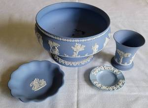 lot 184 image: Blue English Wedgwood Jasperware Collection