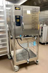 lot 15 image: AccuTemp Steamer