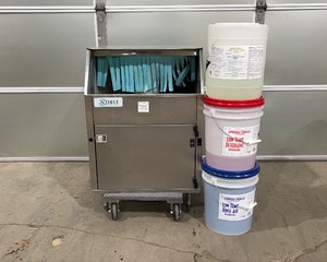 lot 24 image: Commercial Carousel Underbar Glass Washer