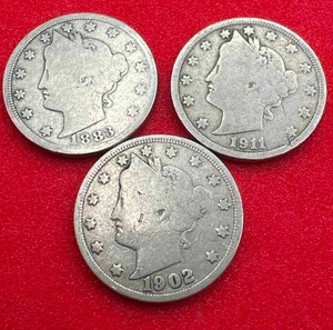 lot 28 image: Lot of 3 Liberty V Nickels (1883 & 1900s)
