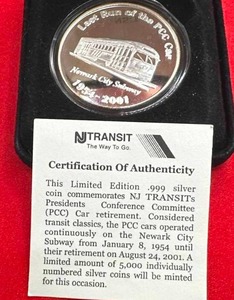 lot 40 image: 2001 .999 1oz Silver Round (RARE only 5000 Minted)