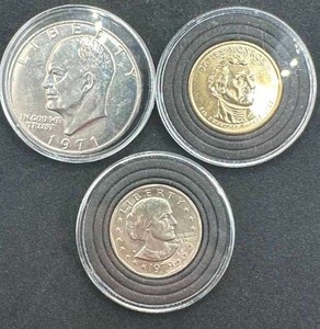 lot 41 image: Lot of 3 BU Dollars in Airtites