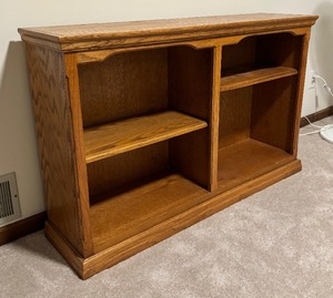 lot 54 image: Adjustable Wooden Bookshelf
