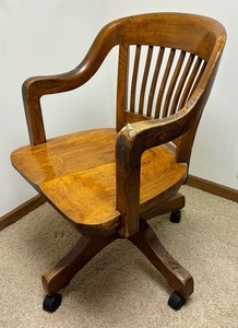 lot 74 image: Vintage Wooden Office Chair
