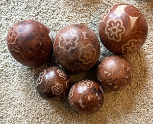 lot 128 image: Decorative Spheres