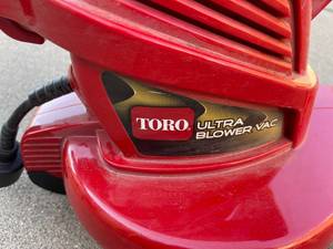 lot 152 image: Toro Ultra Electric Leaf Blower Model 51619