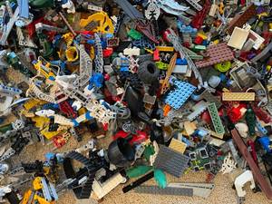 lot 171 image: Bionacles and Legos Lot