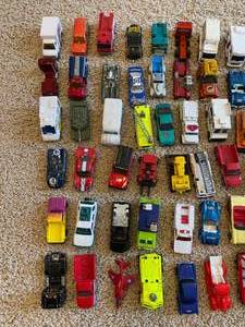 lot 180 image: Matchbox and Hot Wheels Car Collection