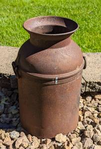 lot 190 image: Vintage Metal Milk Can
