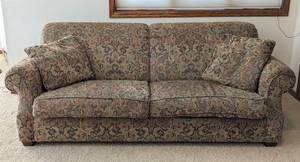 lot 28 image: Upholstered Bauhaus Sofa