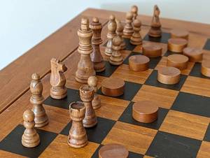 lot 19 image: Pottery Barn Reversible Game Table