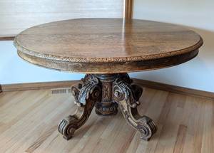 lot 7 image: Gorgeous Antique French Oak Dining Table
