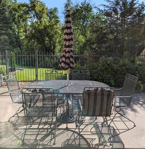 lot 14A image: Grey Metal Patio Set and Umbrella