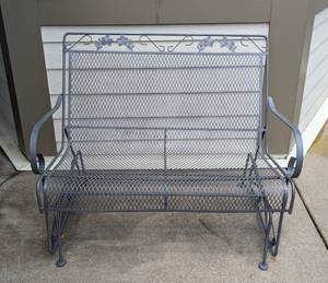 lot 14 image: Grey Metal Outdoor Rocking Bench
