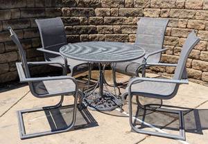 lot 41 image: Grey Metal Patio table and Umbrella