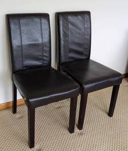 lot 90 image: Pair of Black Leather Side Chairs