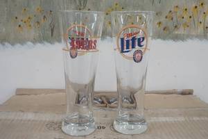 lot 201 image: Miller Lite 49ers 16oz Glasses