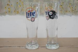 lot 202 image: Miller Lite Steeler Version 1 16oz Glasses