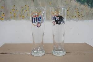 lot 203 image: Miller Lite Steeler Version 1 16oz Glasses