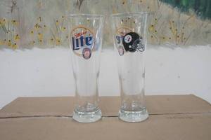 lot 204 image: Miller Lite Steeler Version 1 16oz Glasses