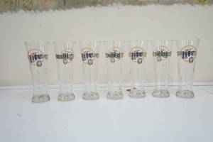 lot 213 image: Miller Lite NFL Packers 16 oz. glasses