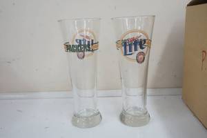lot 214 image: Miller Lite NFL Packers 16 oz. glasses
