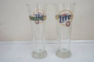 lot 218 image: Miller Lite NFL Packers 16 oz. glasses