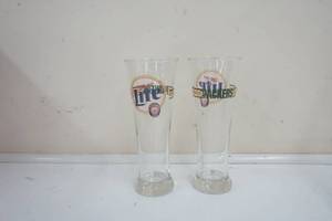 lot 226 image: Miller Lite NFL Packers 16 oz. glasses