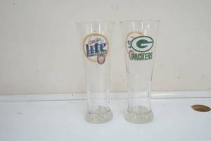 lot 228 image: Miller Lite NFL Packers 16 oz. glasses