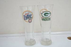 lot 229 image: Miller Lite NFL Packers 16 oz. glasses