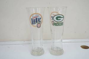 lot 233 image: Miller Lite NFL Packers 16 oz. glasses