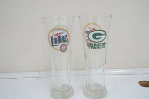 lot 235 image: Miller Lite NFL Packers 16 oz. glasses