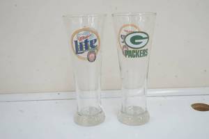 lot 237 image: Miller Lite NFL Packers 16 oz. glasses