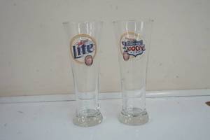 lot 241 image: Miller Lite NFL Super Bowl 2000 glasses