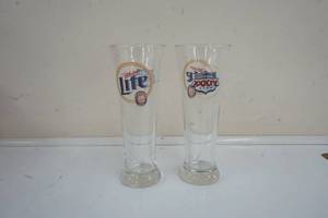 lot 289 image: Miller Lite NFL Super Bowl 2000 glasses