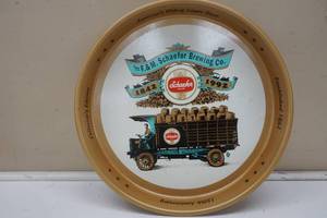 lot 297 image: Collectible beer serving tray, 13