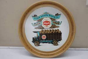lot 300 image: Collectible beer serving tray, 13