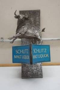 lot 334 image: Schlitz Malt Liquor bull sign (hard wired)
