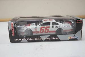lot 343 image: 2006 Die Cast High Life car