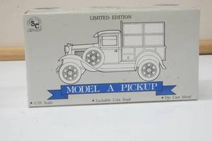 lot 348 image: Model A pickup, 125th scale