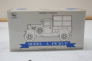 lot 350 image: Model A pickup, 125th scale