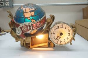 lot 379 image: Schlitz Globe Clock Sign